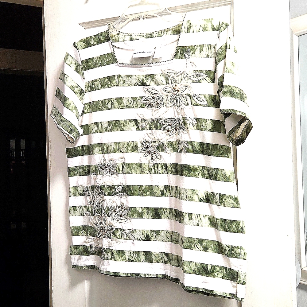 Alfred and dunner blouse